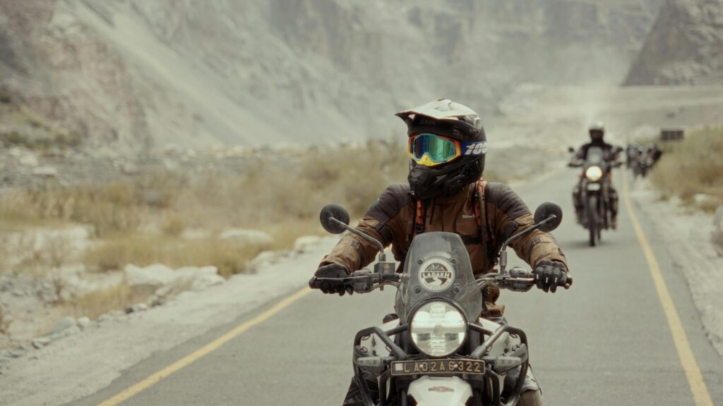 Migla Pass, Ladakh bike tour with summit and saddle